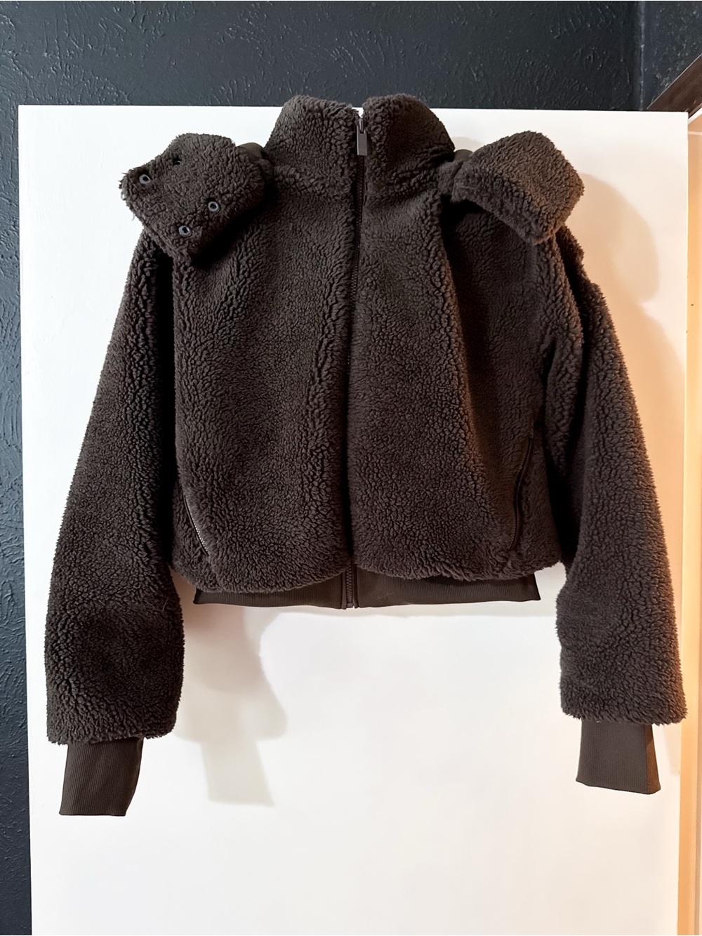 ALO Yoga Foxy Sherpa Jacket Espresso Brown Size Small - Picture 4 of 8